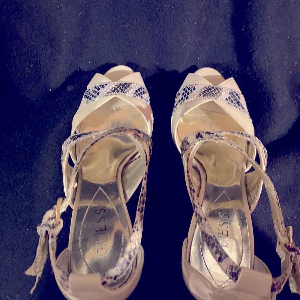 Never worn guess heels